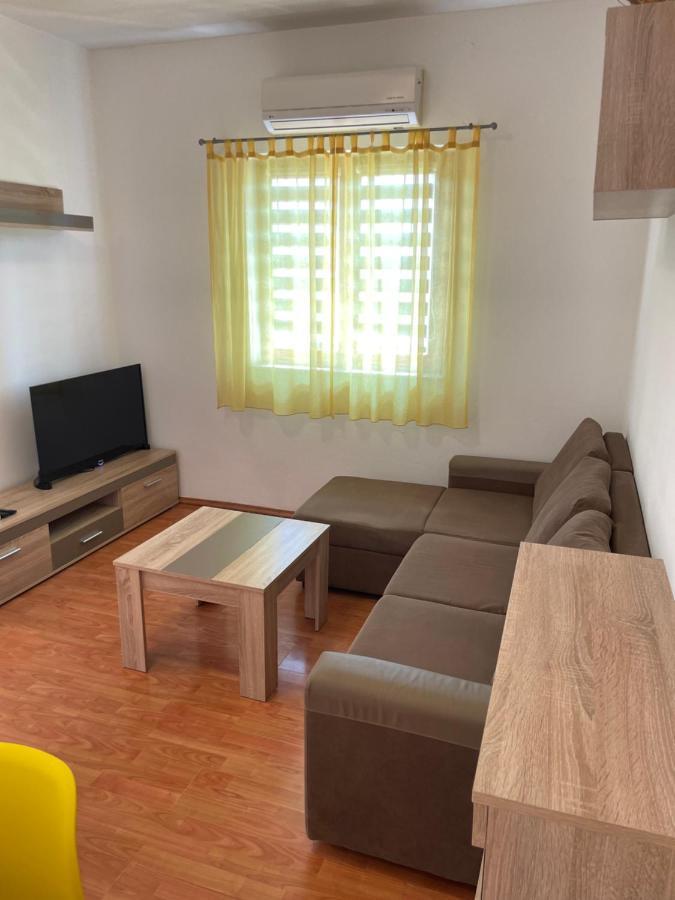 Apartments Belic With Pool 젤사 외부 사진