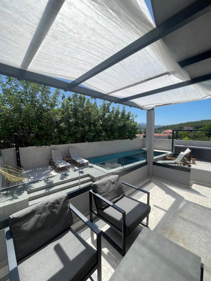 Apartments Belic With Pool 젤사 외부 사진