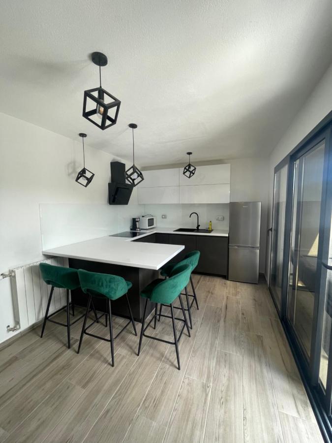 Apartments Belic With Pool 젤사 외부 사진