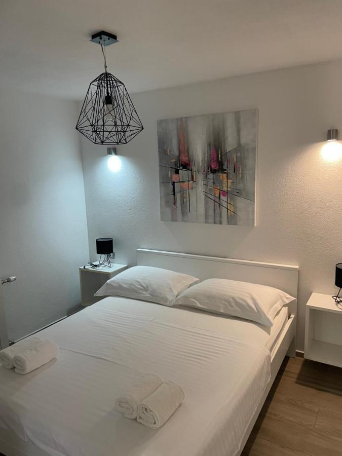 Apartments Belic With Pool 젤사 외부 사진