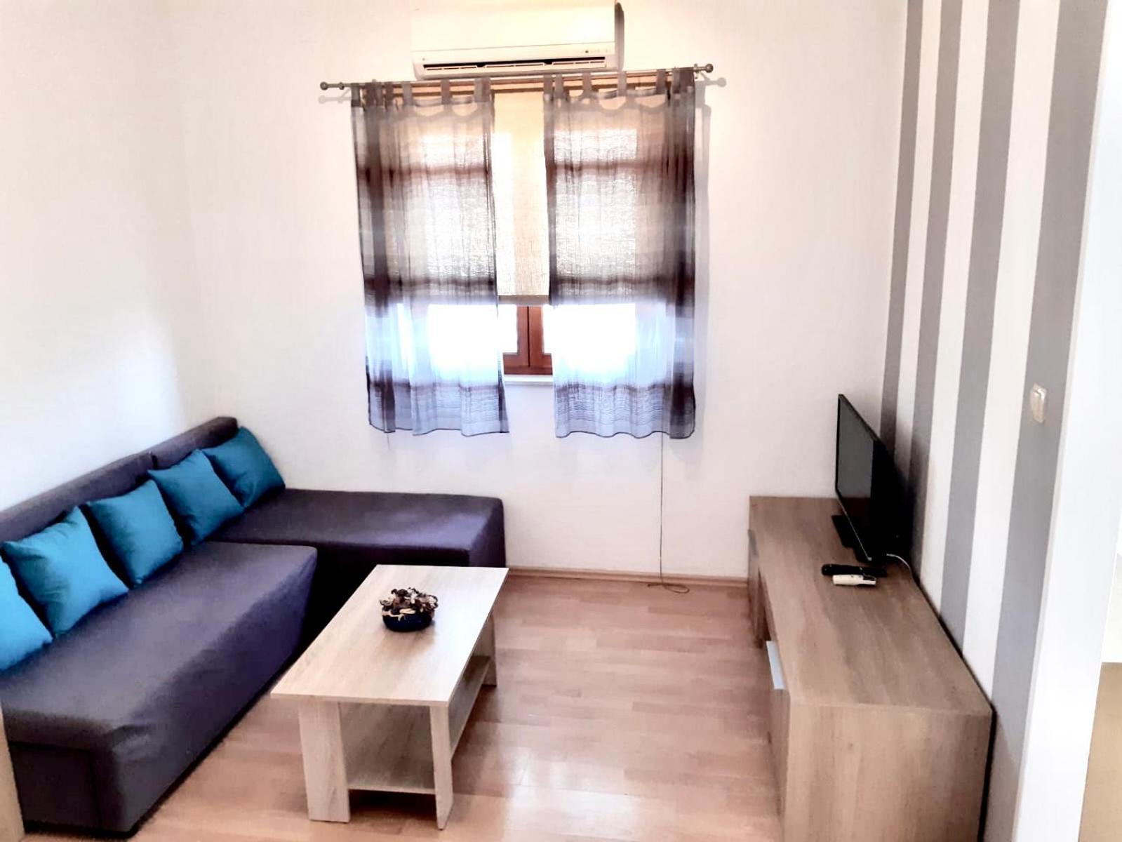 Apartments Belic With Pool 젤사 외부 사진