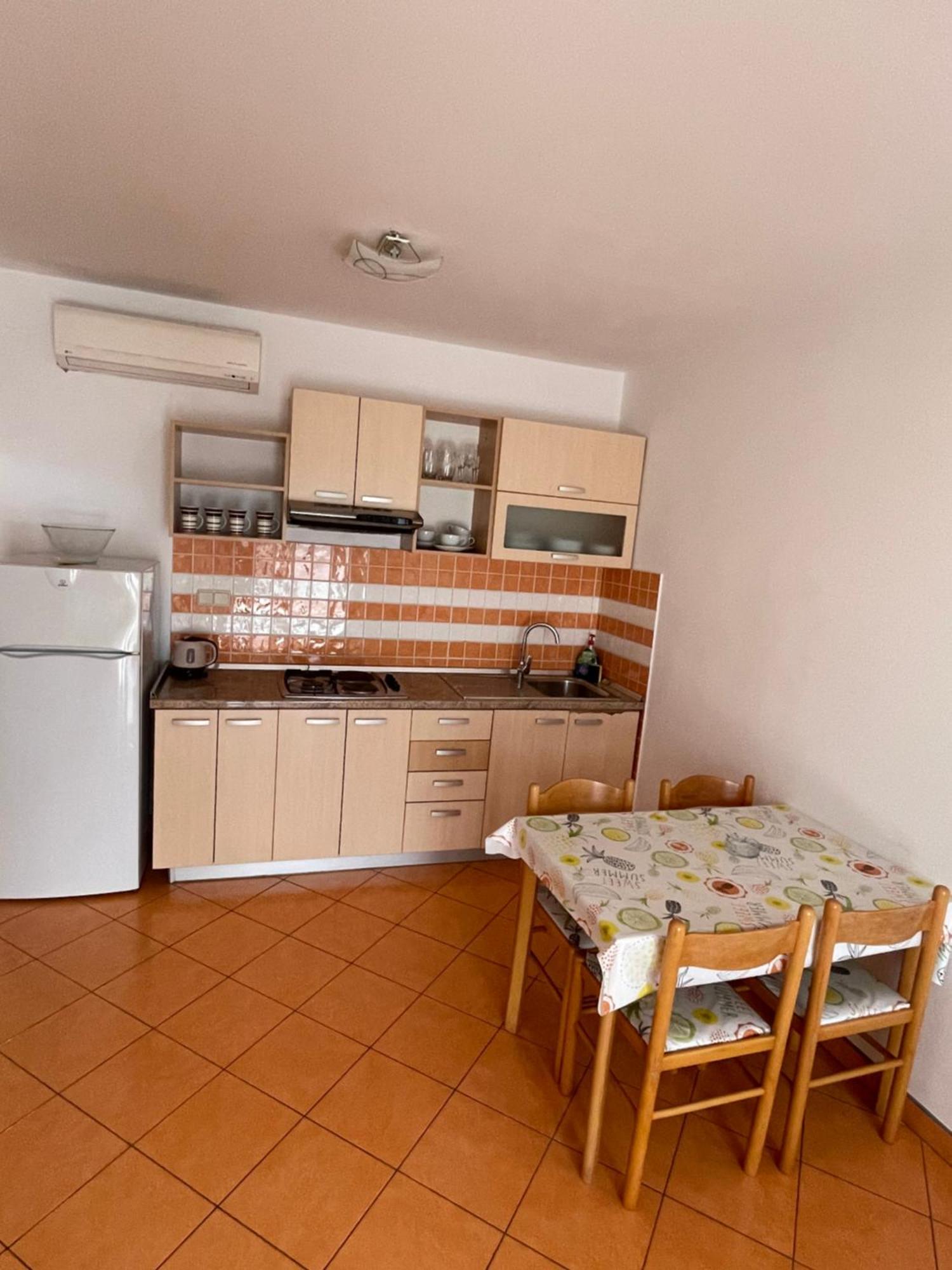 Apartments Belic With Pool 젤사 외부 사진